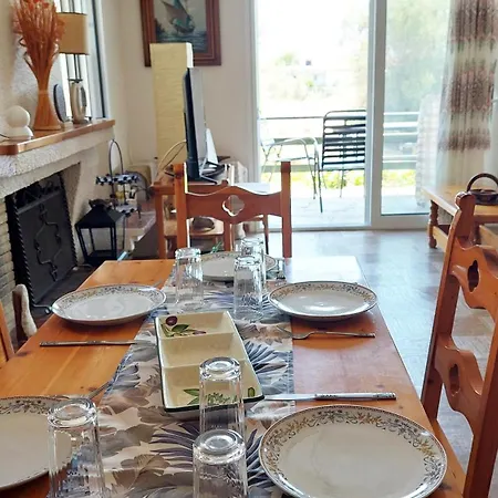 بيت للعطل Nadina's House Dhílesi