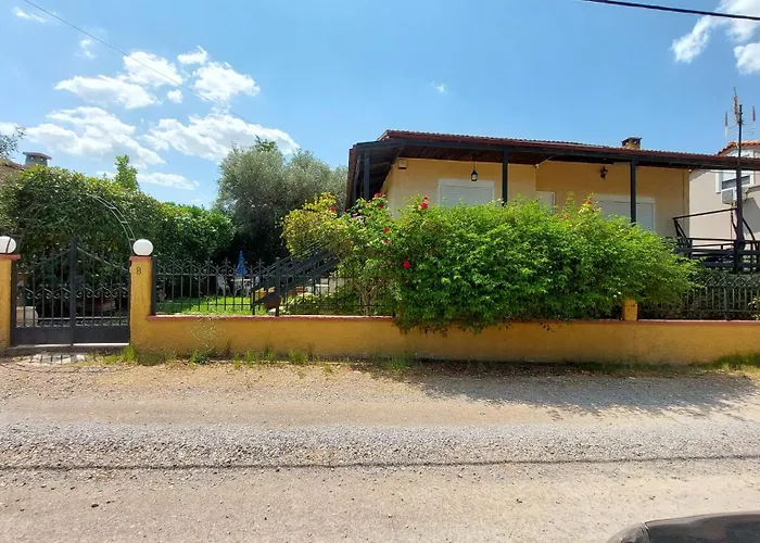 Nadina's House Dhilesi